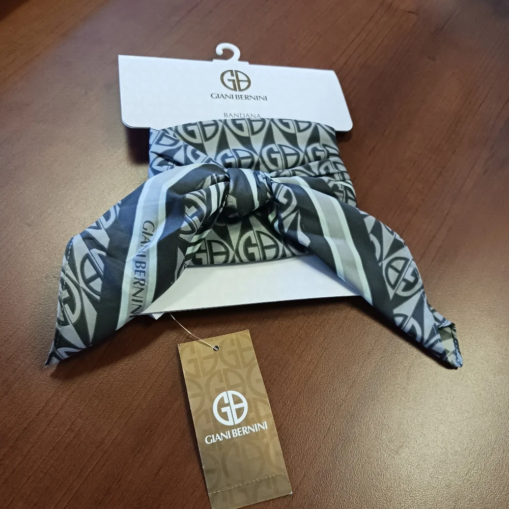 Giani Burnini Scarf
